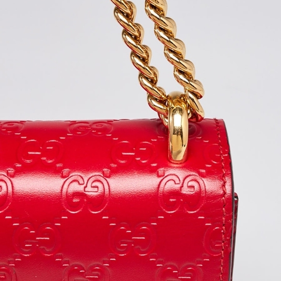 AUTHENTIC - Gucci Red Signature Padlock Shoulder Bag - Picture 6 of 10
